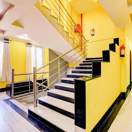 Capital O Good Luck Residency Hotel Dispur Bagian luar foto