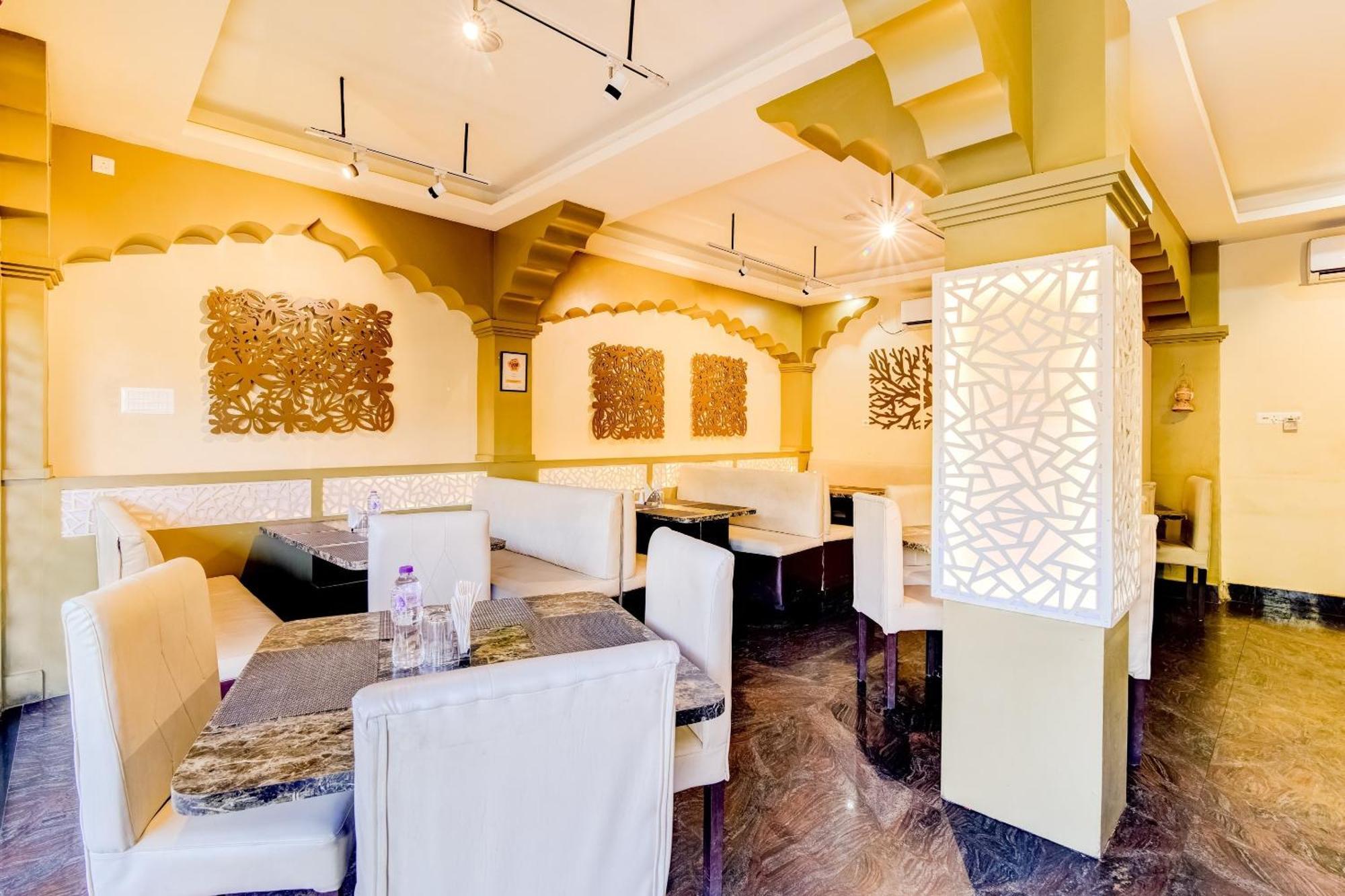 Capital O Good Luck Residency Hotel Dispur Bagian luar foto
