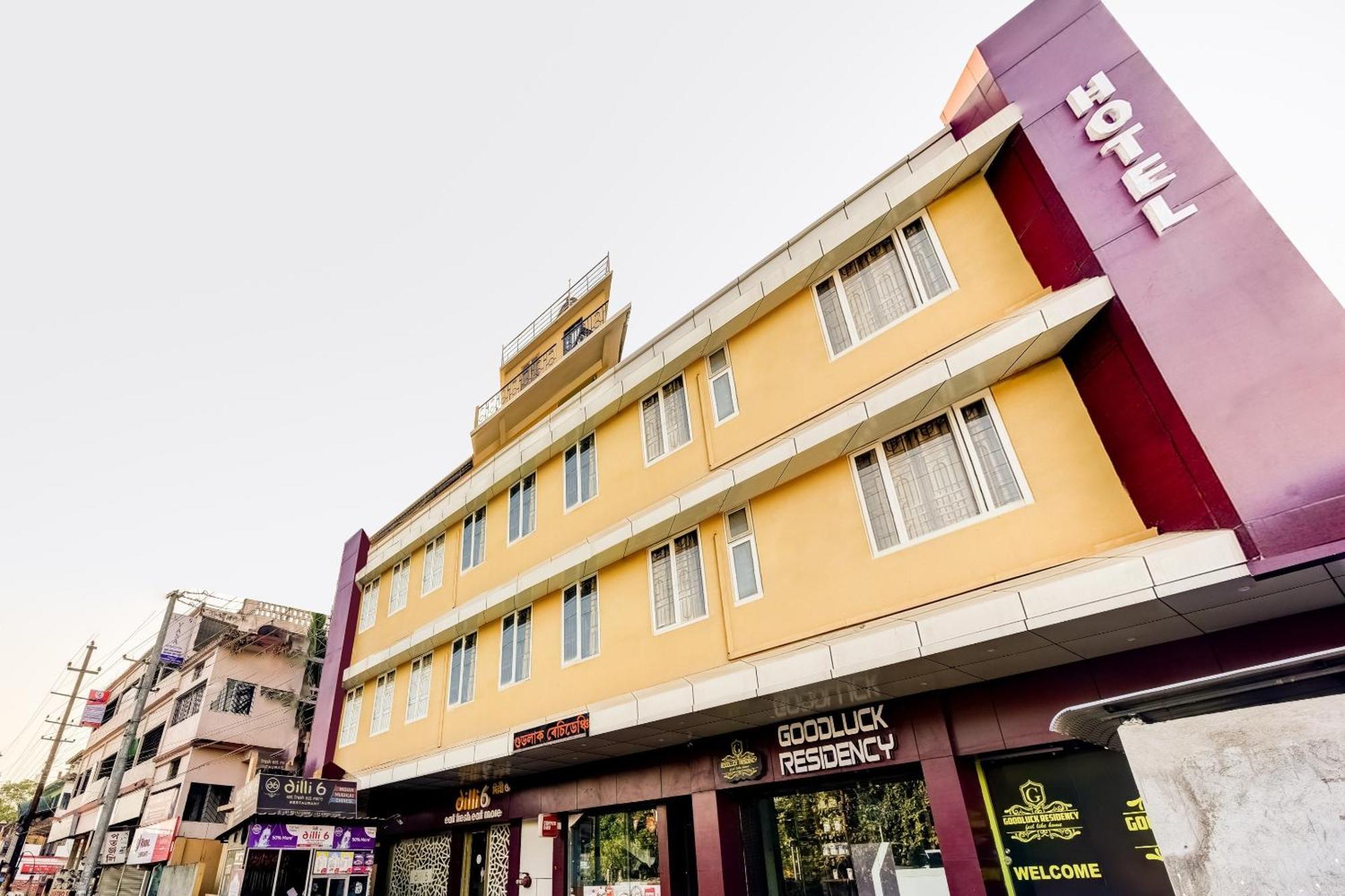 Capital O Good Luck Residency Hotel Dispur Bagian luar foto