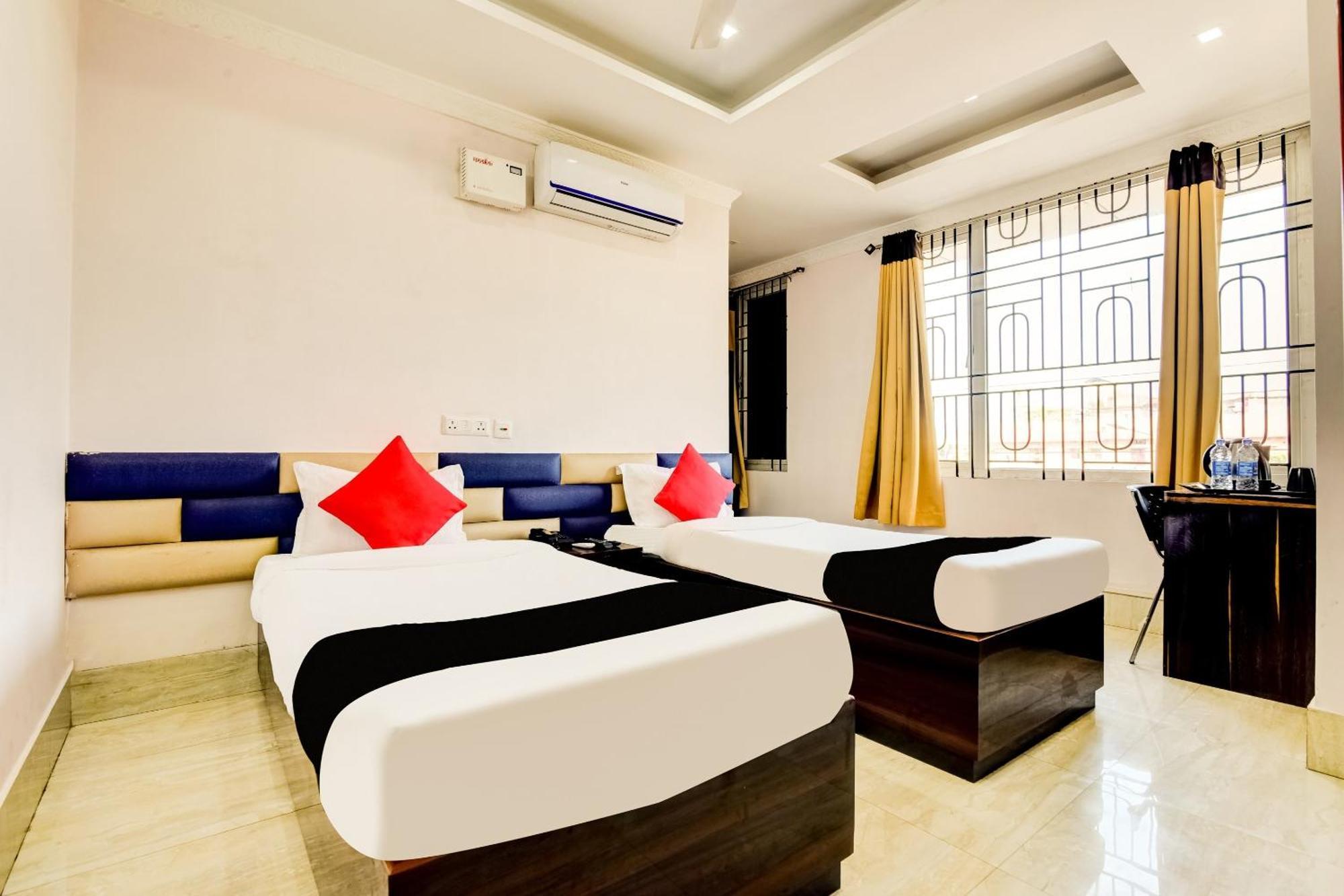 Capital O Good Luck Residency Hotel Dispur Bagian luar foto