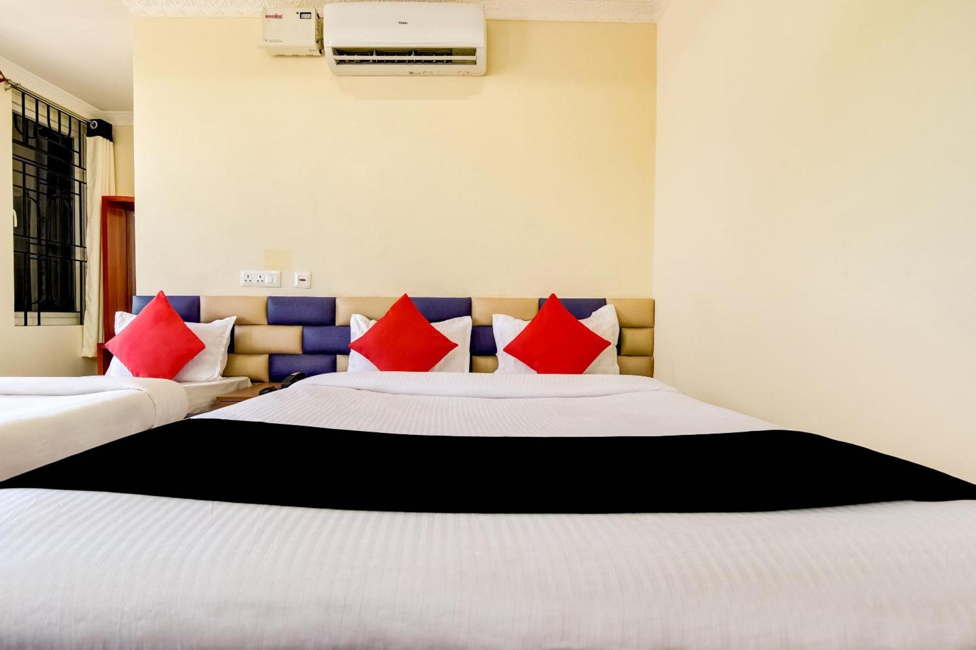 Capital O Good Luck Residency Hotel Dispur Bagian luar foto