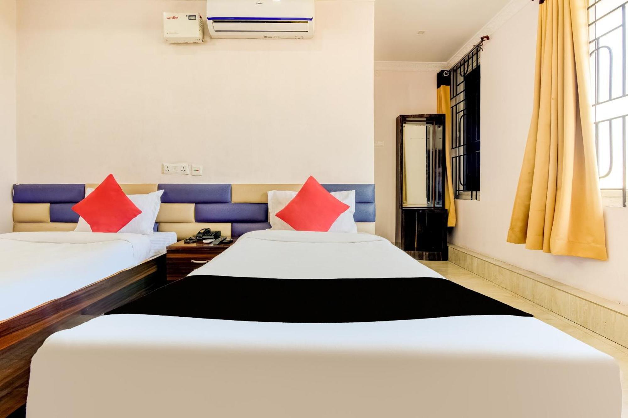 Capital O Good Luck Residency Hotel Dispur Bagian luar foto