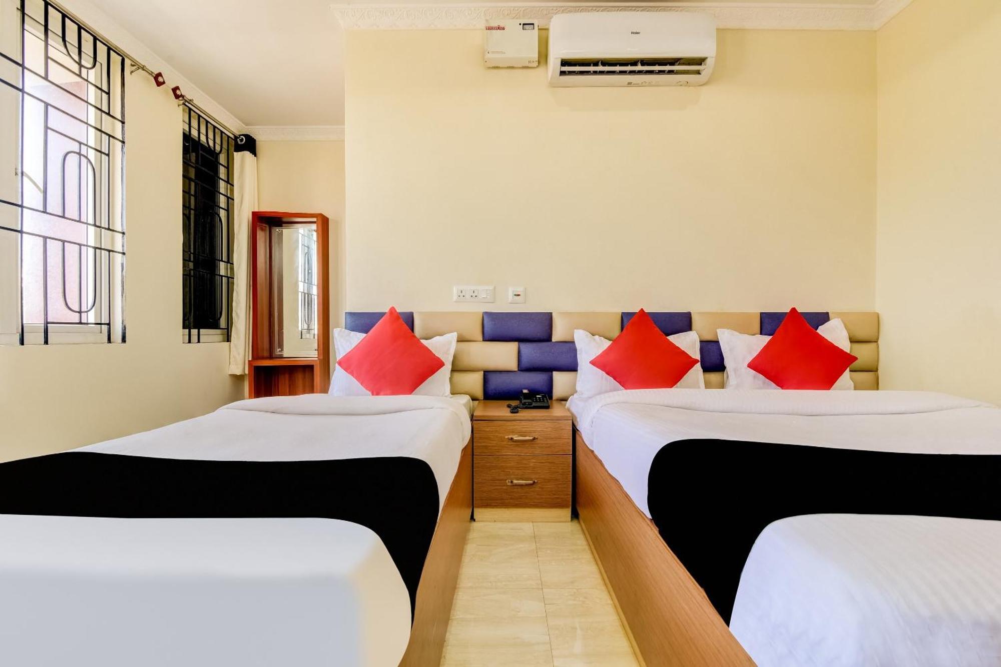 Capital O Good Luck Residency Hotel Dispur Bagian luar foto